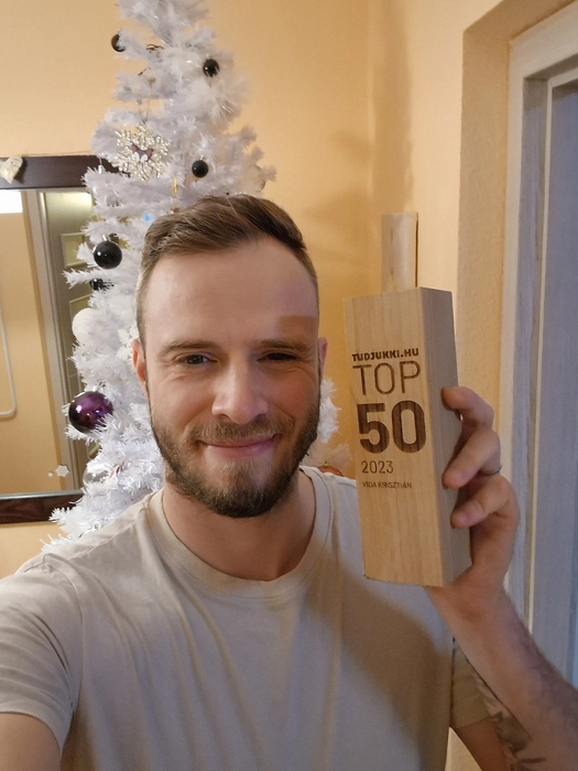 Vida Krisztián TOP 50 2023 díja, melyet a Tudjukki.hu-n szerzett ügyfelek értékelése alapján érdemelt ki.